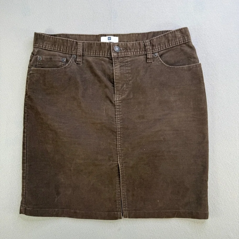 GAP Corduroy A-Line Skirt Brown Size 10 Knee Length Pleated‎ Detail